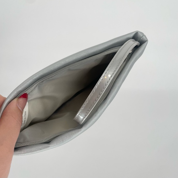 2FOR$20 90s Y2K Silver Small Embroidered Handbag With Pleather Strap - Picture 6 of 6